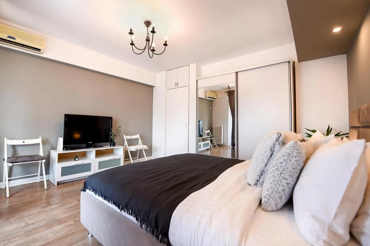Wonderful View Studio On Calea Victoriei - Homey Residence Bucharest Romania